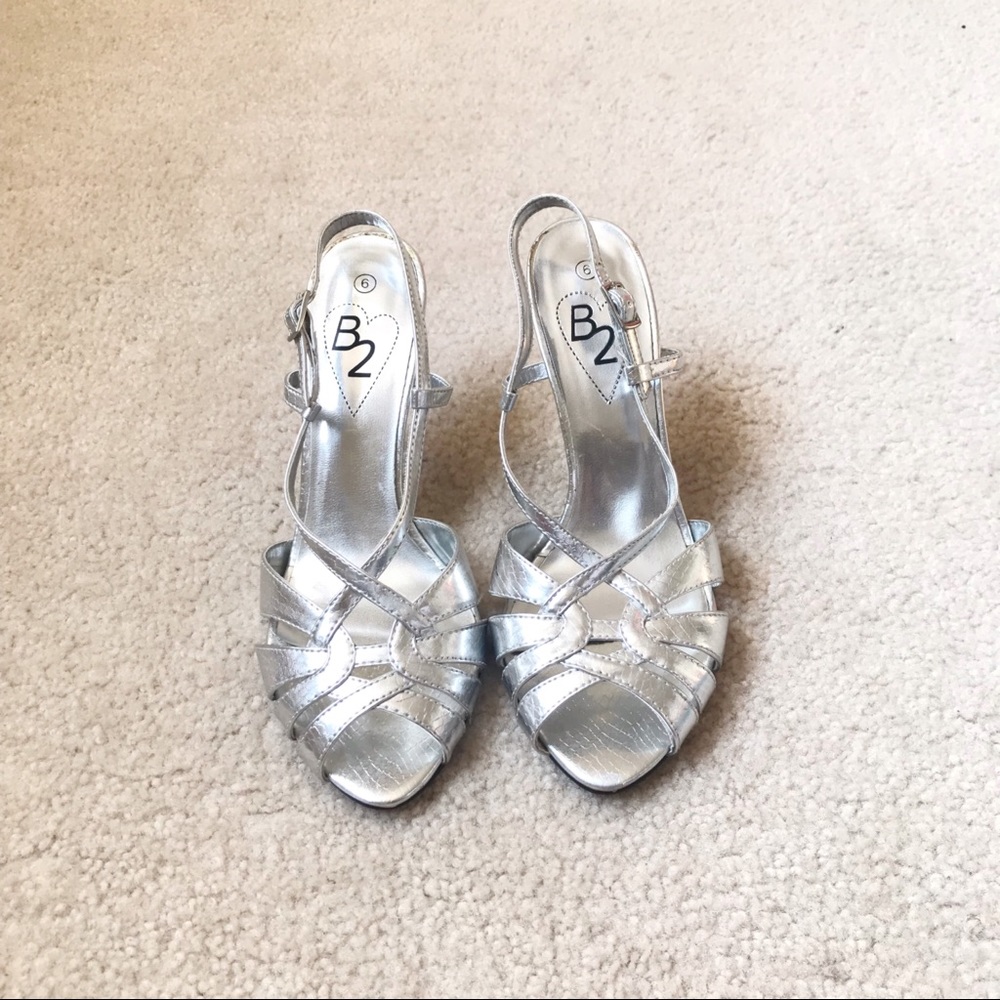 B2 Silver Leather Open Toe Slingback 👡 Sandals